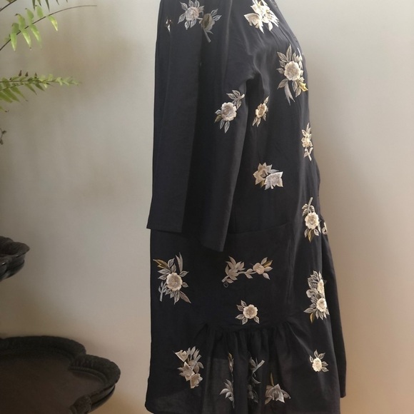 𝅺FRENCH connection blue embroidered floral dress bathing suit cover size 8‎ - Picture 3 of 15